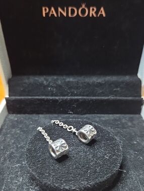 Retired Pandora Daisy Sterling Silver Safety Chain Charm 790385-05